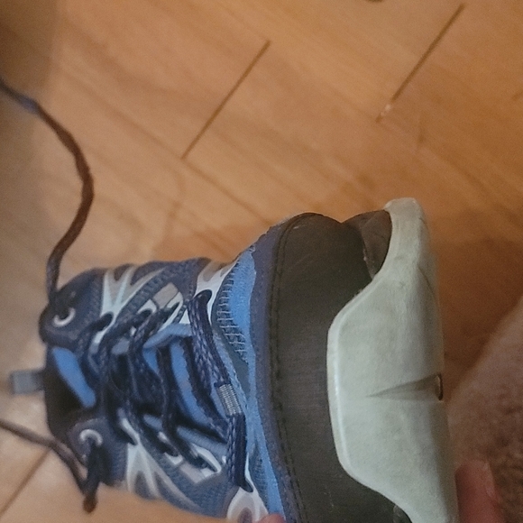 MERRELL SIZE 10 WOMANS BLACK AND BLUE RUNNING SHOES! - Picture 5 of 10